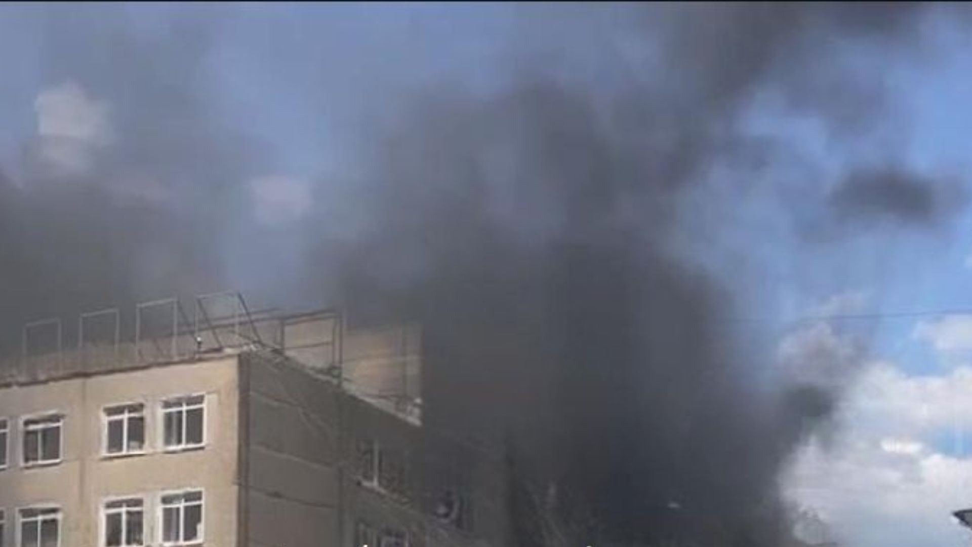 Горить Орський механічний завод - 24 Канал