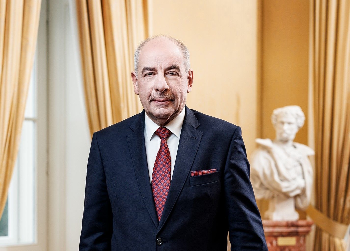 Президент Угорщини відреагував на смерть угорця в Україні Президент Угорщини відреагував на смерть угорця в Україні