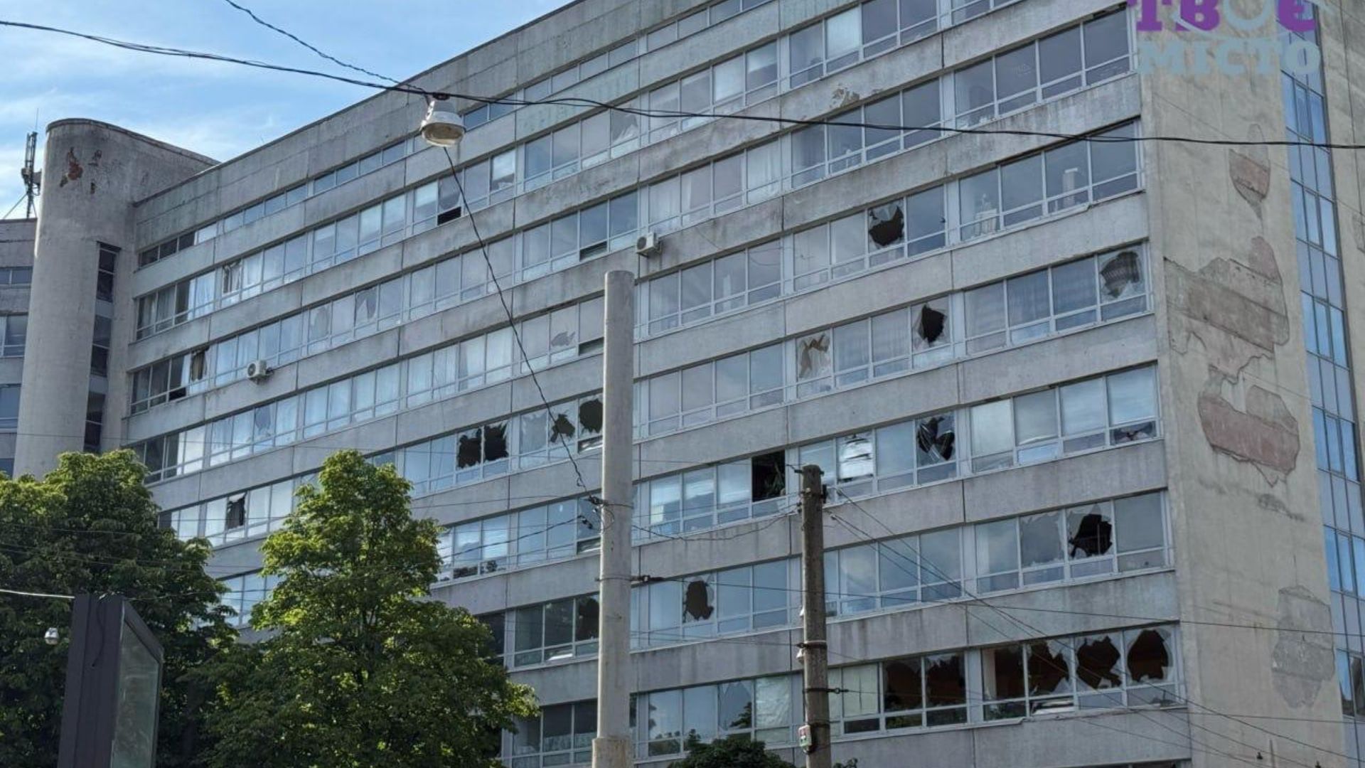 Повреждение корпуса Львовской политехники Повреждение корпуса Львовской политехники