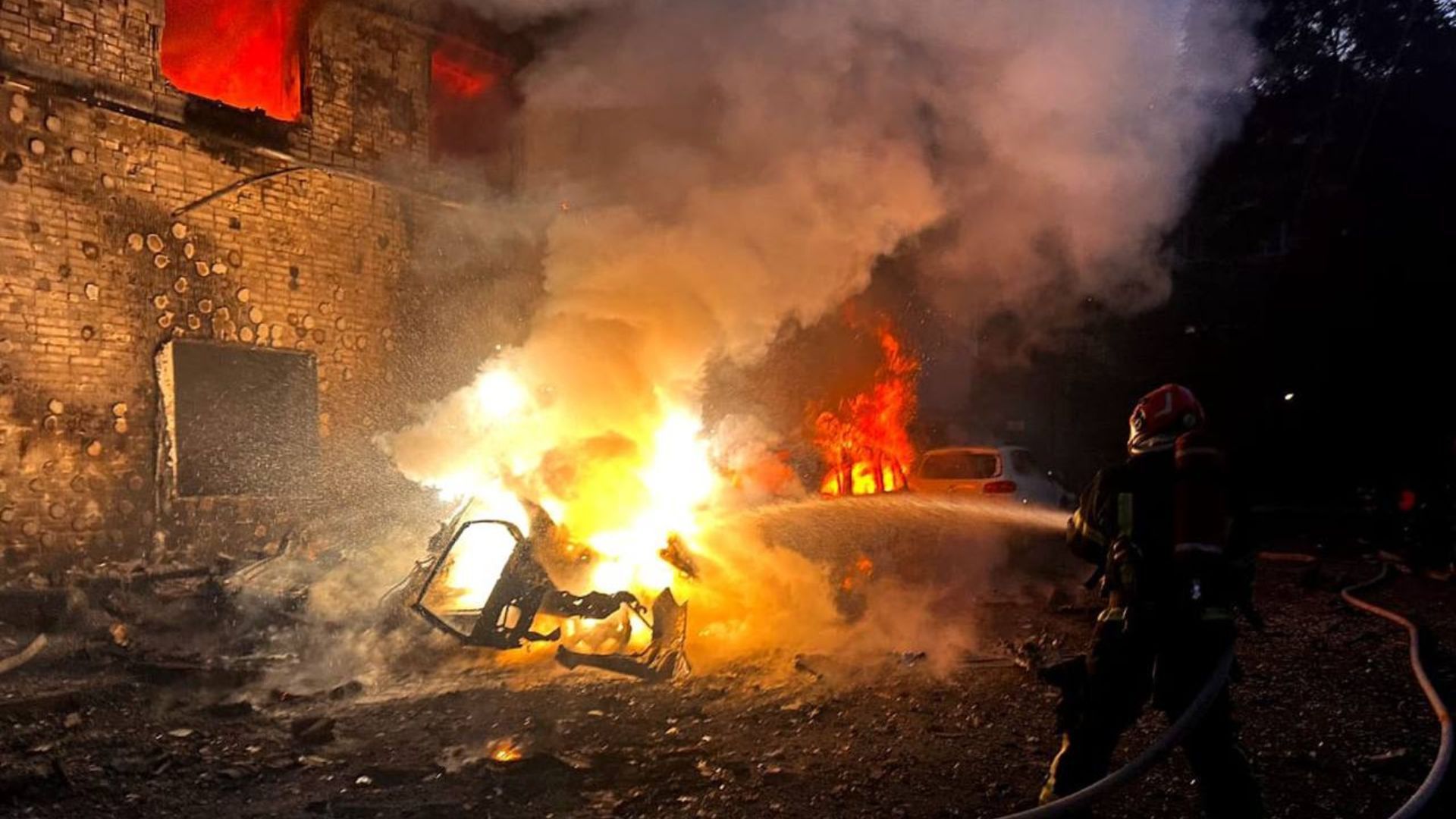 Мешканці Львова розповіли про атаку на місто Мешканці Львова розповіли про атаку на місто