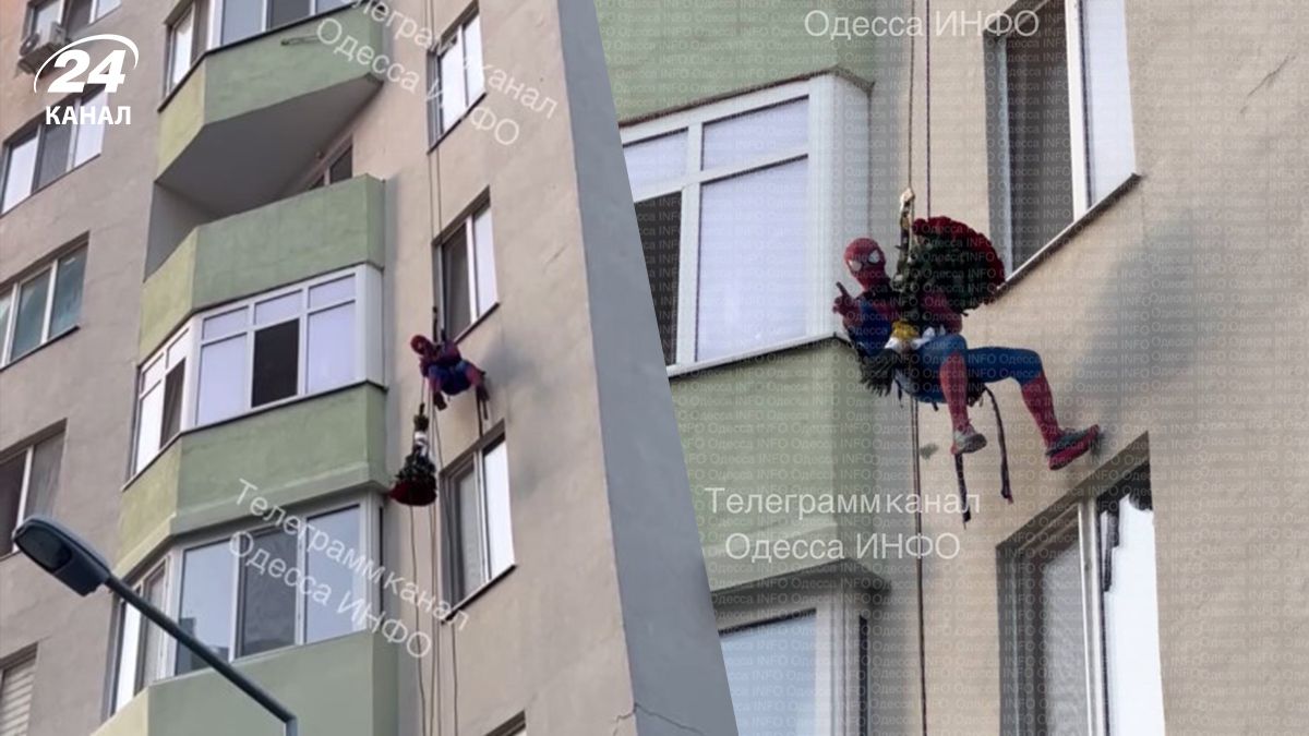 В Одесі помітили чоловіка у костюмі Людини-Павука, який дерся у вікно з букетом