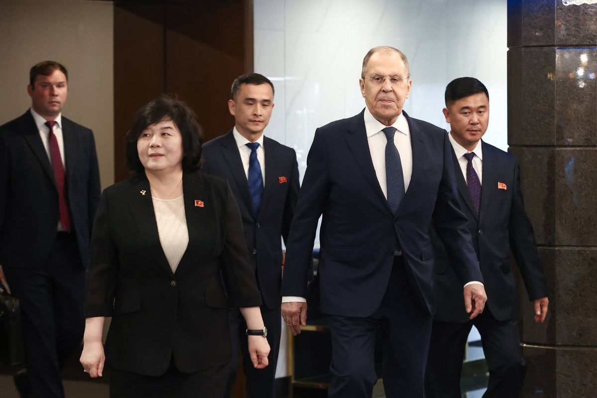 Що Лавров може просити в Кім Чен Ина Що Лавров може просити в Кім Чен Ина