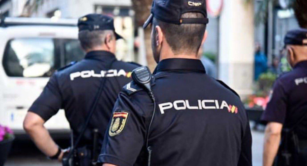 В Торре-Пачеко вспыхнули антимигрантские столкновения В Торре-Пачеко вспыхнули антимигрантские столкновения