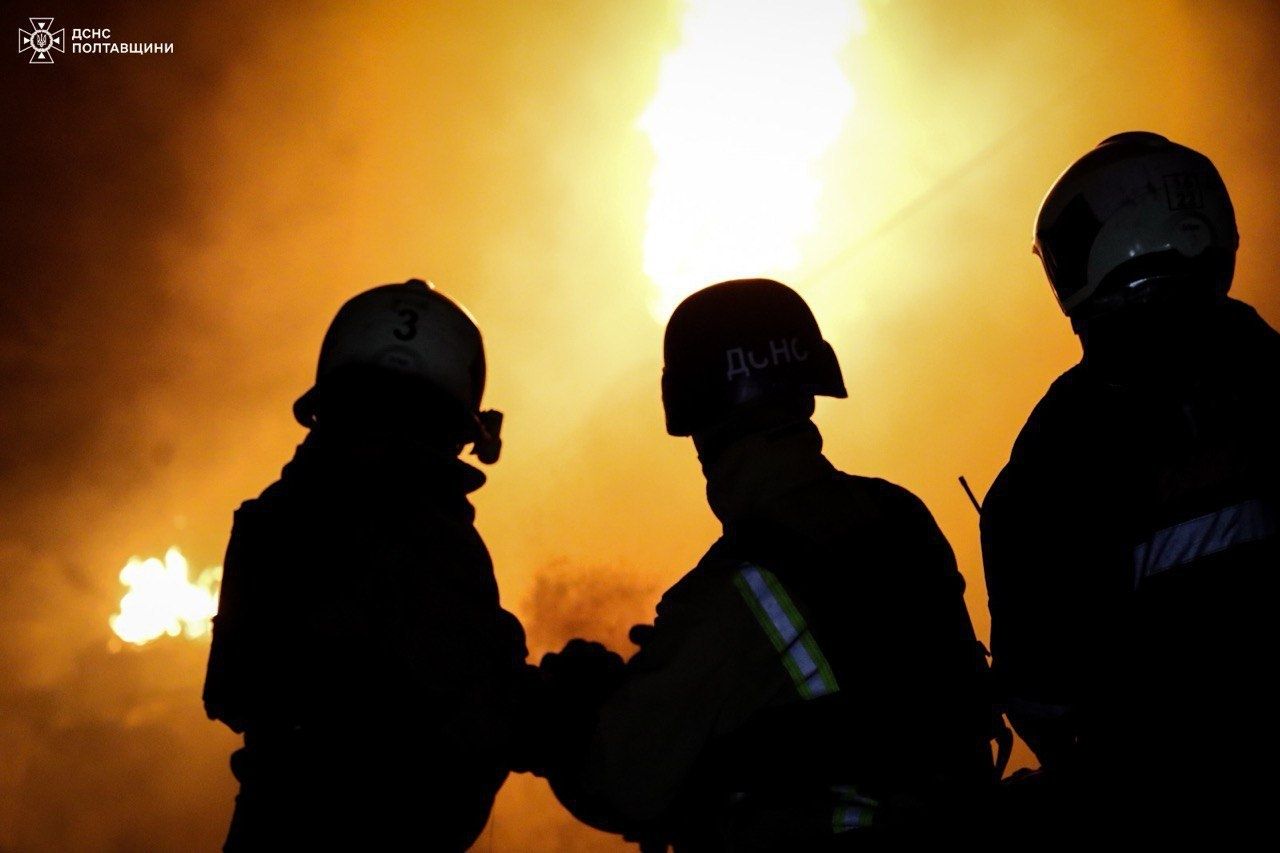 ГСЧС тушат пожар