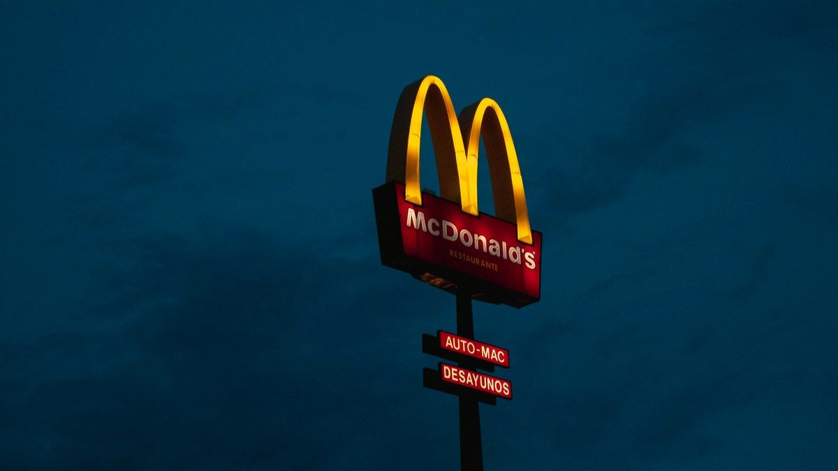 Уязвимость в McDonald's - как AI-бот поставил под риск данные миллионов Уязвимость в McDonald's - как AI-бот поставил под риск данные миллионов