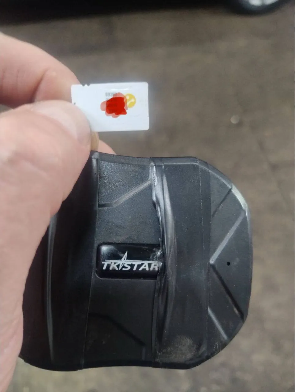 GPS-трекер на магните на авто ВСУ - фото Флеша