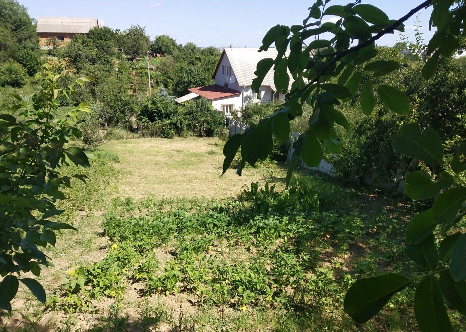 Сколько должно быть до соседа