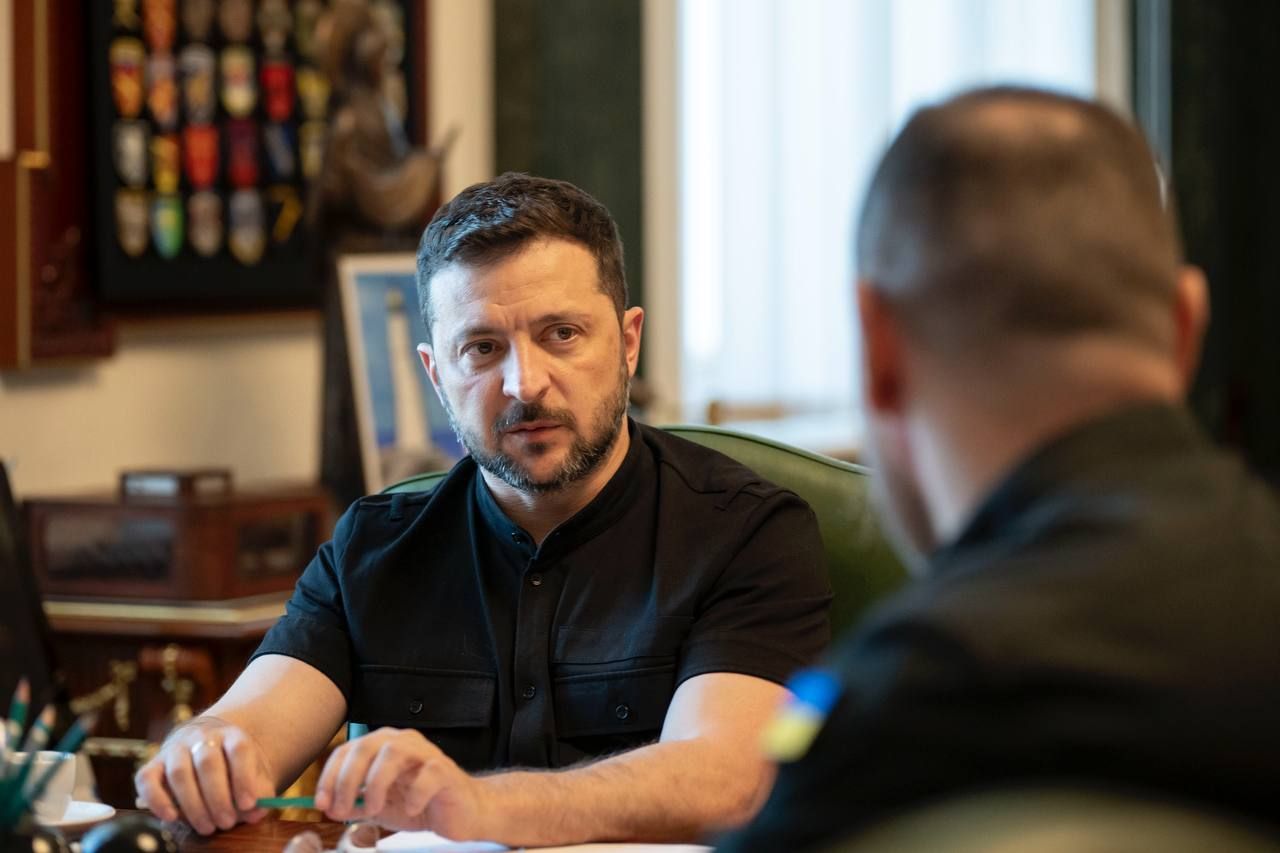 Воолодимир Зеленський заслухав доповідь Ігоря Клименка - 24 Канал Воолодимир Зеленський заслухав доповідь Ігоря Клименка - 24 Канал