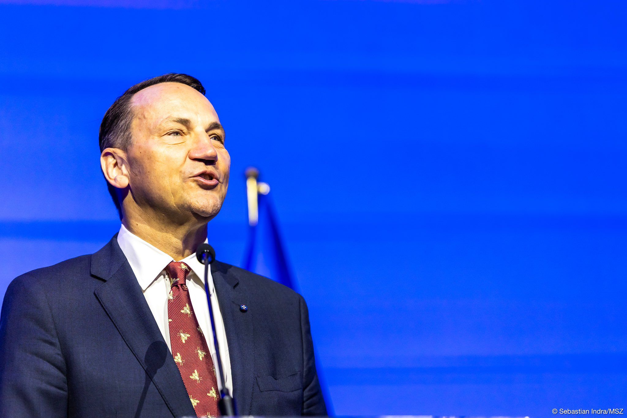 Радослав Сікорський прокоментував витрати Європи на зброю Україні - Геополітика