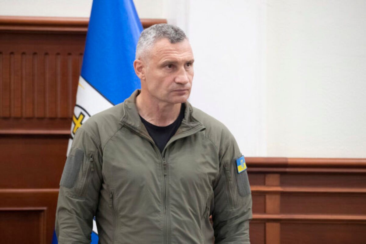 Кличко закликав депутатів не урізати допомогу армії на 8 мільярдів гривень Кличко закликав депутатів не урізати допомогу армії на 8 мільярдів гривень