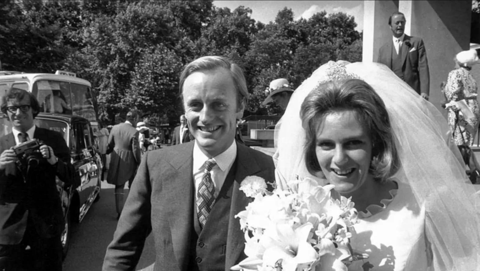 Весілля Камілли Шанд і Ендрю Паркера-Боулза Весілля Камілли Шанд і Ендрю Паркера-Боулза