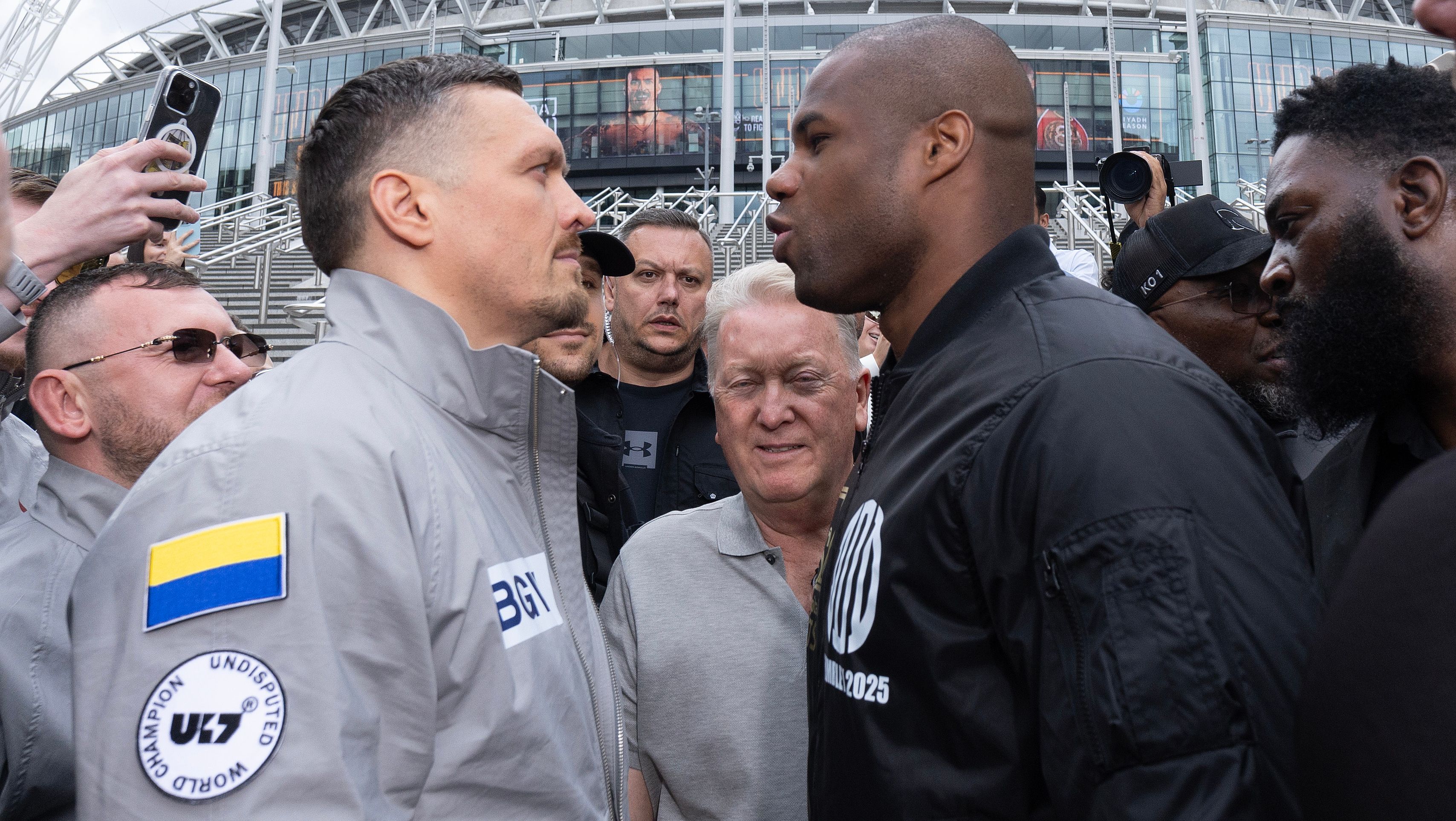 Александр Усик и Даниэль Дюбуа Александр Усик и Даниэль Дюбуа