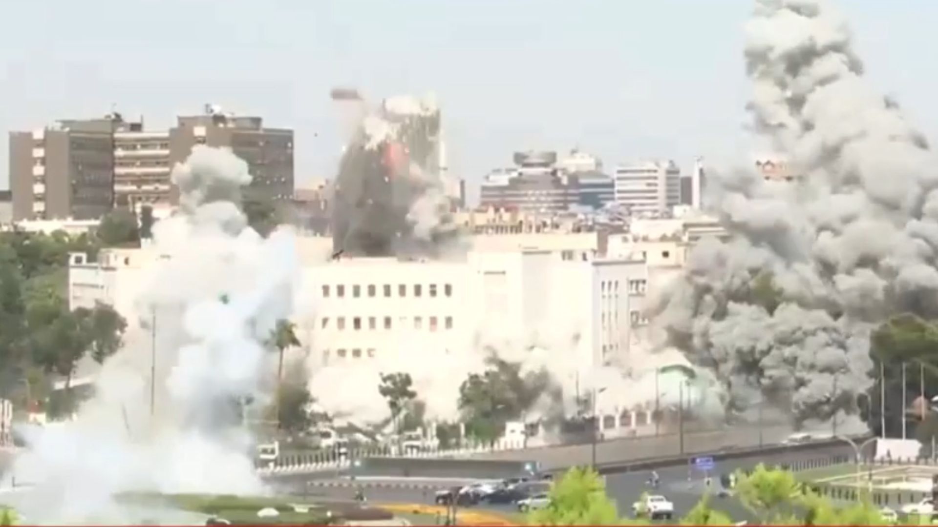 Ізраїль атакував будівлю Міністерства оборони Сирії та Президентський палац Ізраїль атакував будівлю Міністерства оборони Сирії та Президентський палац