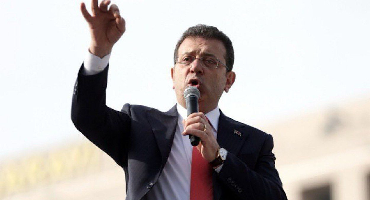 В Турции осудили мэра Стамбула В Турции осудили мэра Стамбула