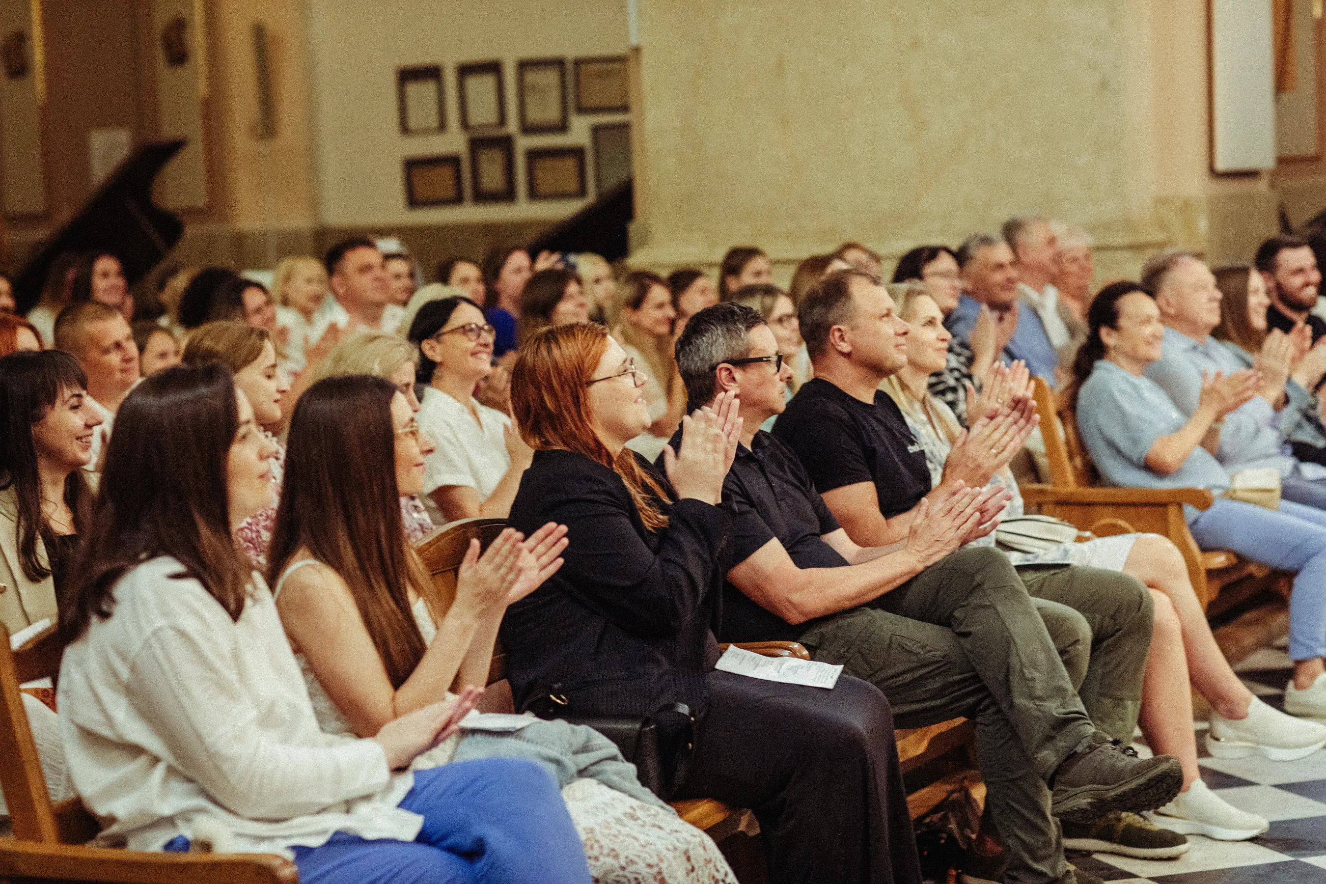 Зрители во время выступления хора Гомон в Органном зале, фото Оли Дмитрив Зрители во время выступления хора Гомон в Органном зале, фото Оли Дмитрив