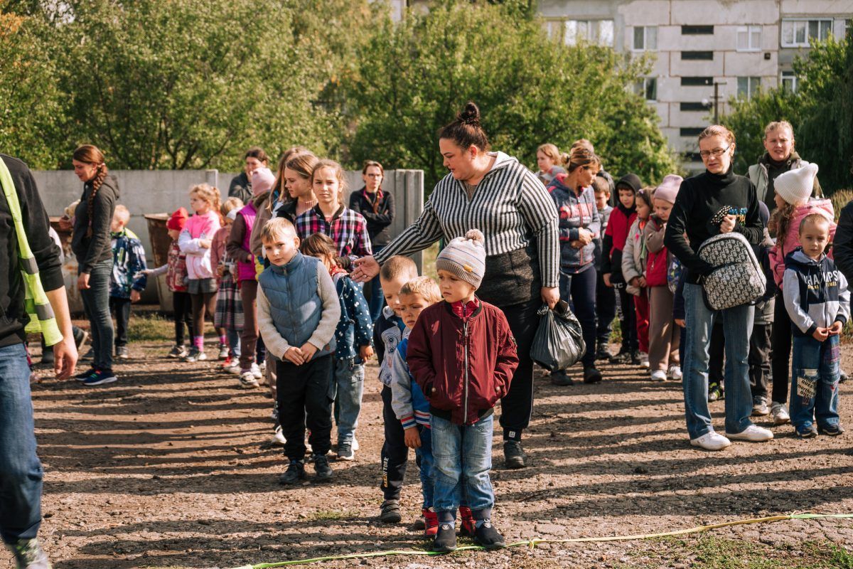 Пакет школьника стал темой мошенничества - как обманывают украинцев