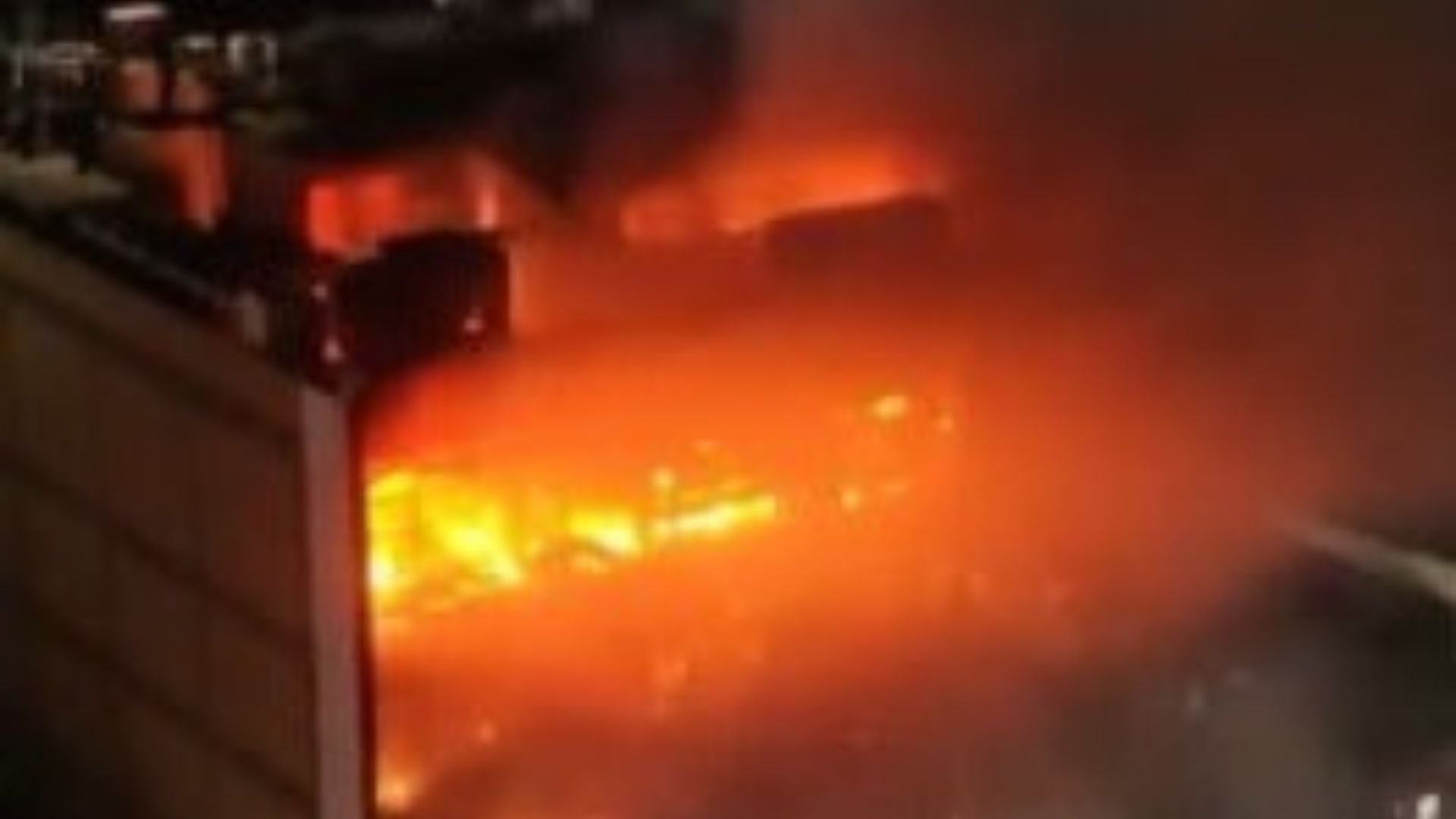 Масштабна пожежа в Куті Масштабна пожежа в Куті