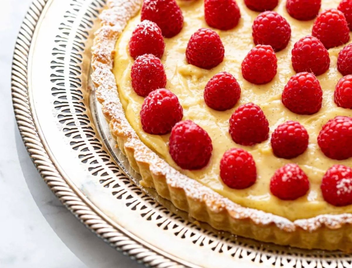 Малиново-вершковий тарт без випічки Малиново-вершковий тарт без випічки