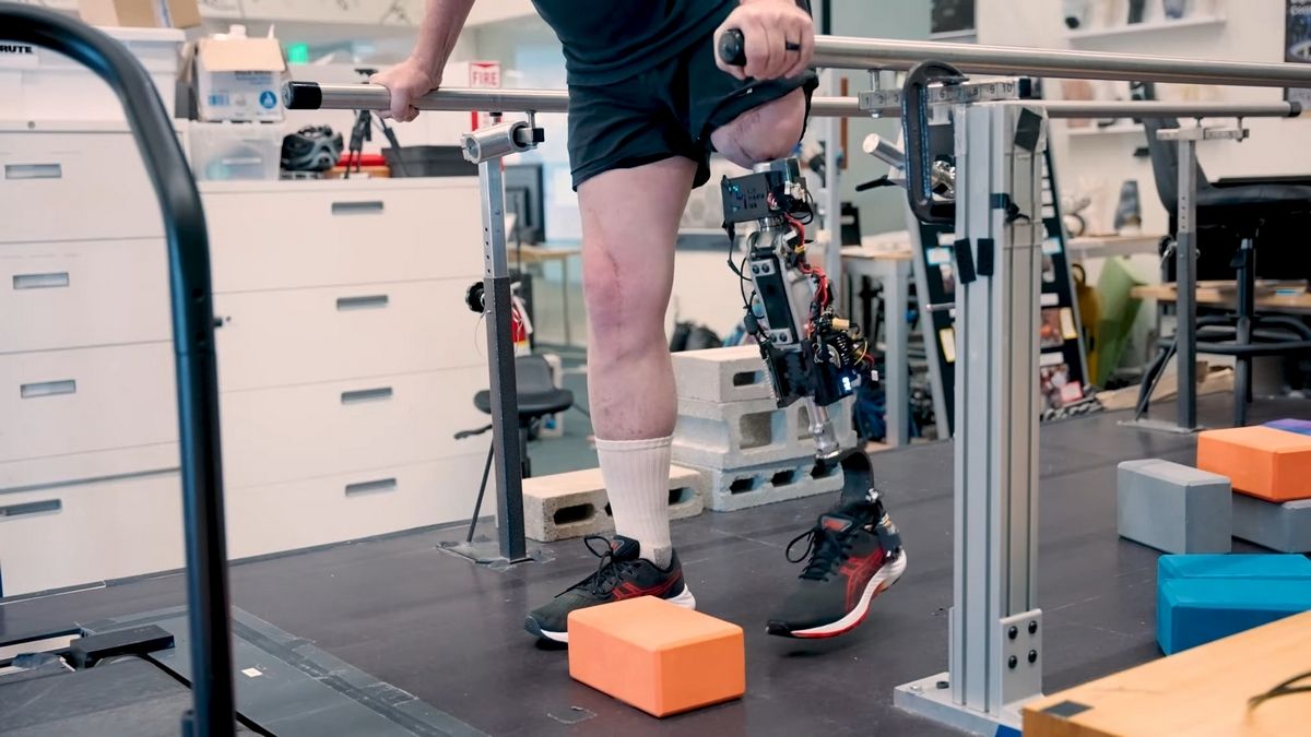 Біонічний протез коліна інтегрується безпосередньо з кісткою та м'язами Біонічний протез коліна інтегрується безпосередньо з кісткою та м'язами