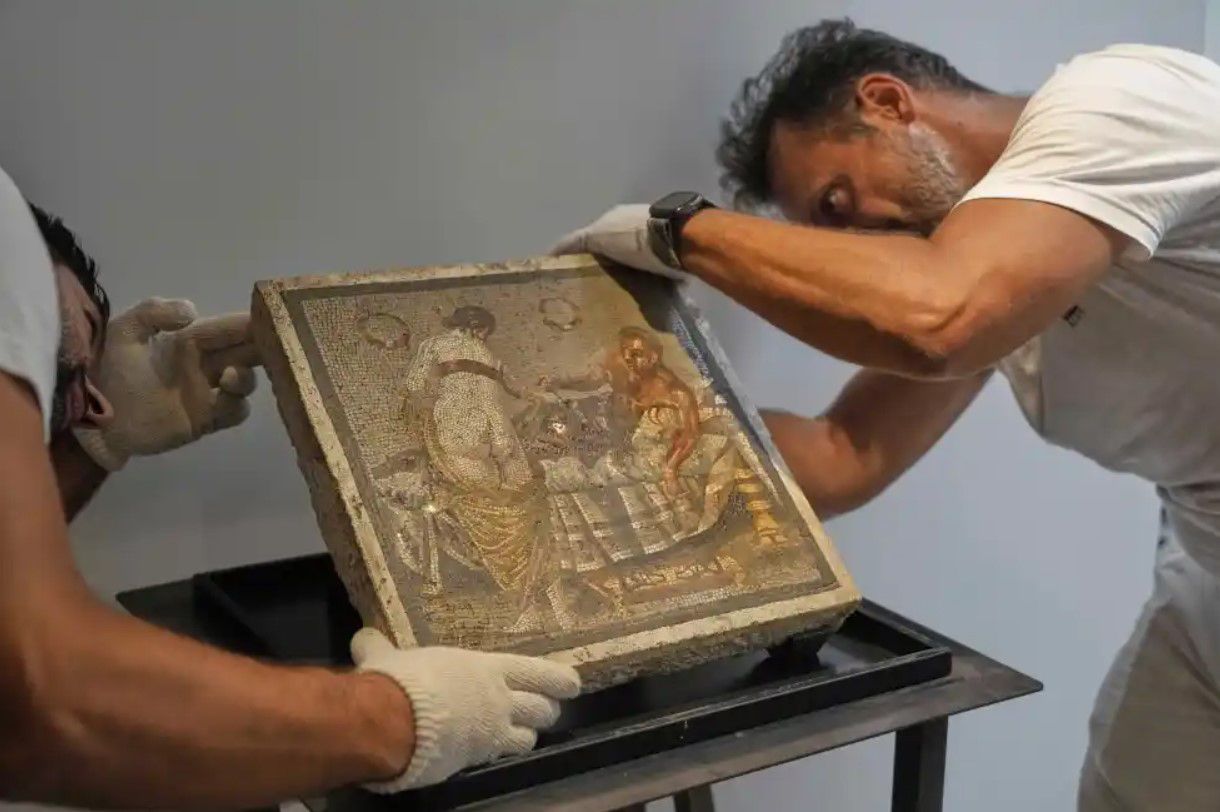 В Помпеи вернули мозаику, которую украли во время Второй мировой