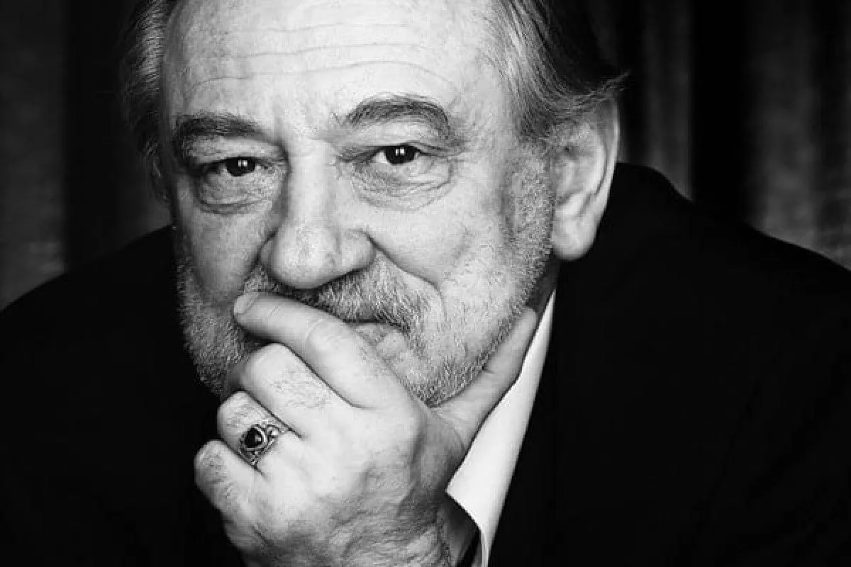 Богдан Ступка