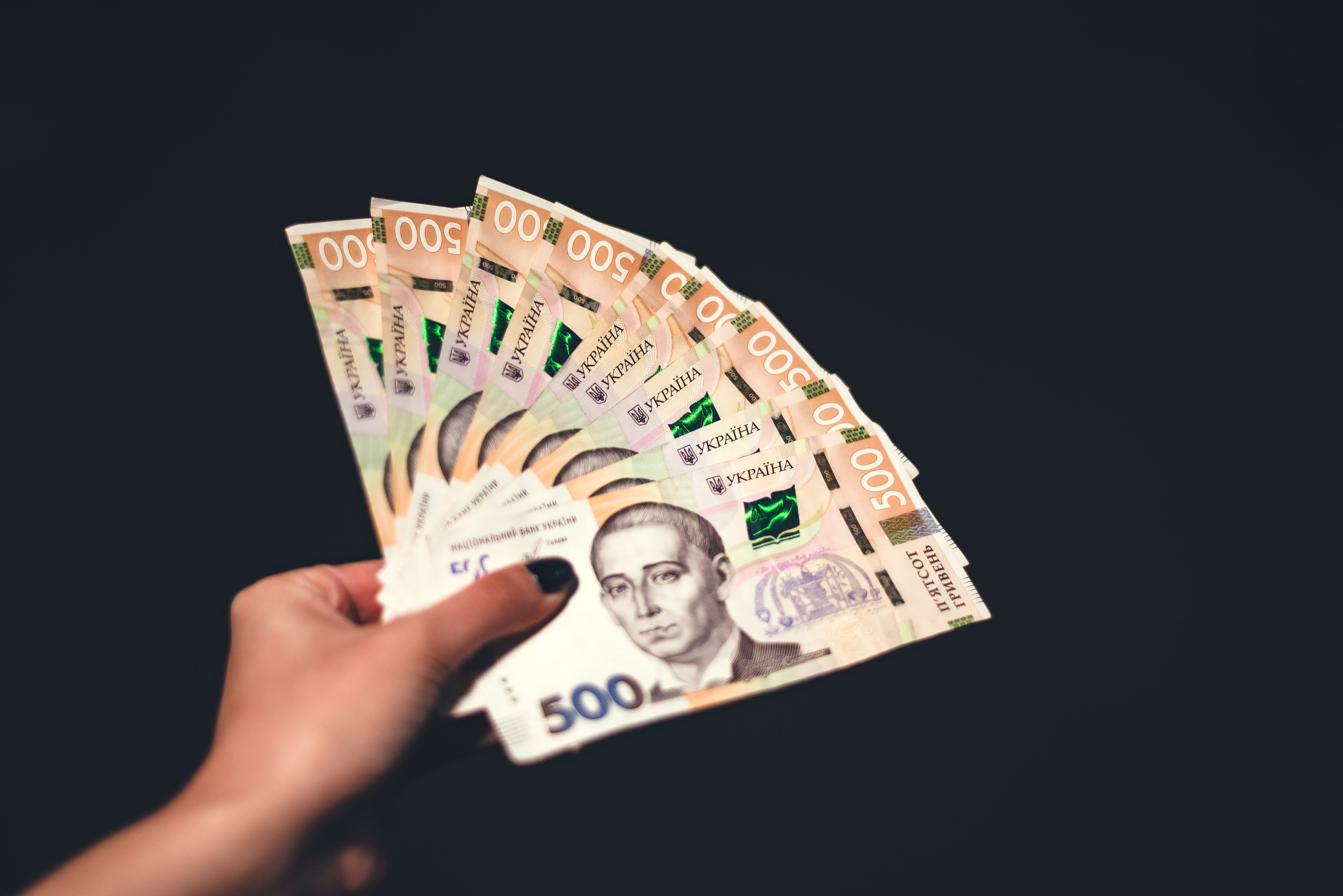 Який розмір зарплати використовують для обчислення пенсій