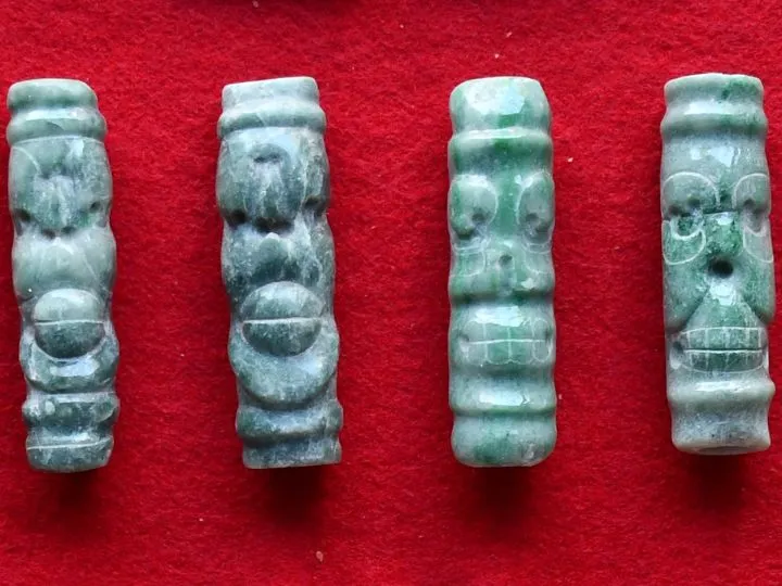 Бусины из жадеита Бусины из жадеита