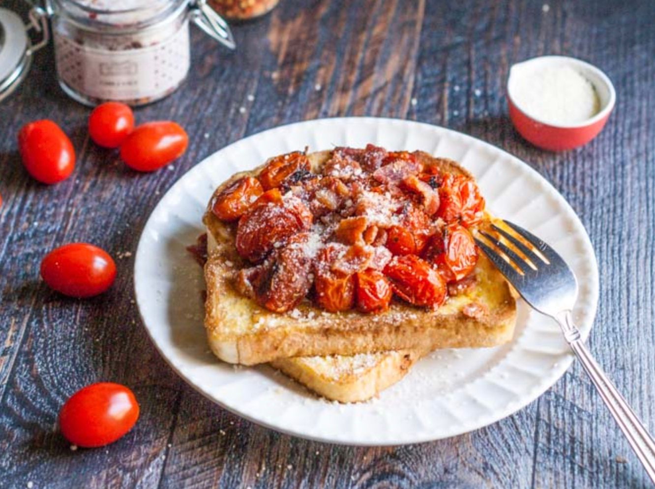 Французские тосты с томатами Французские тосты с томатами