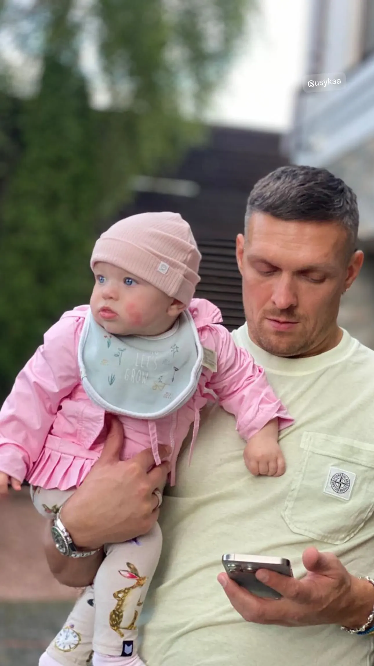 Александр Усик с дочерью Марией