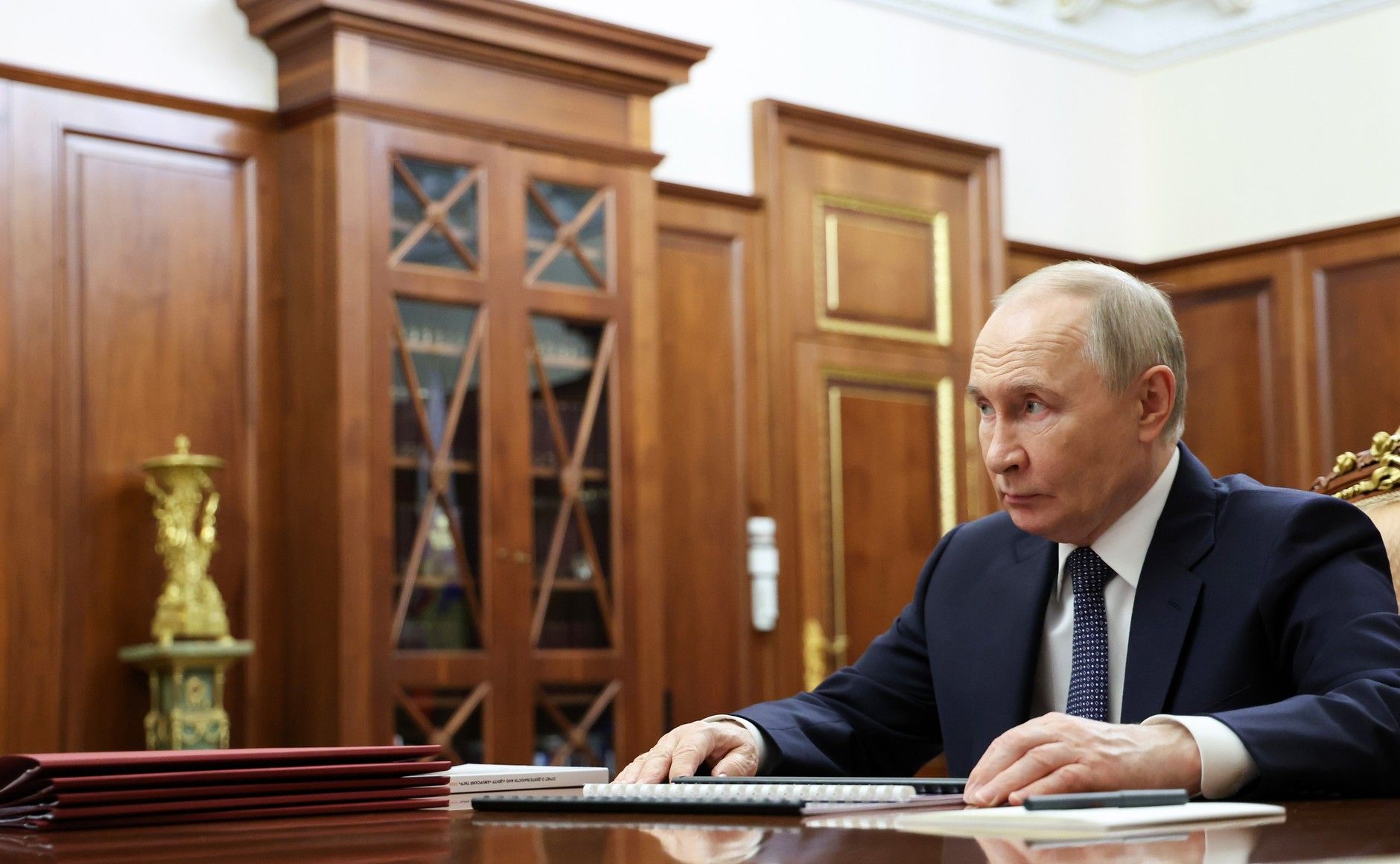 Российский диктатор Путин Российский диктатор Путин