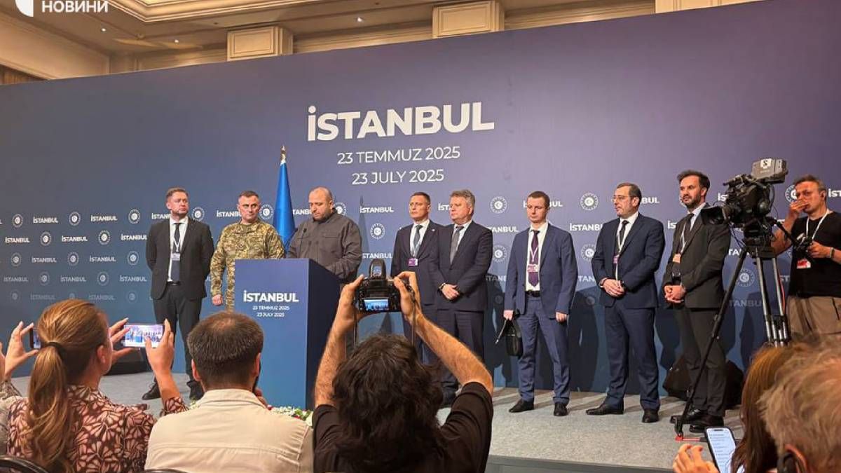 В Стамбуле говорили о подготовке к встрече Зеленского и Путина