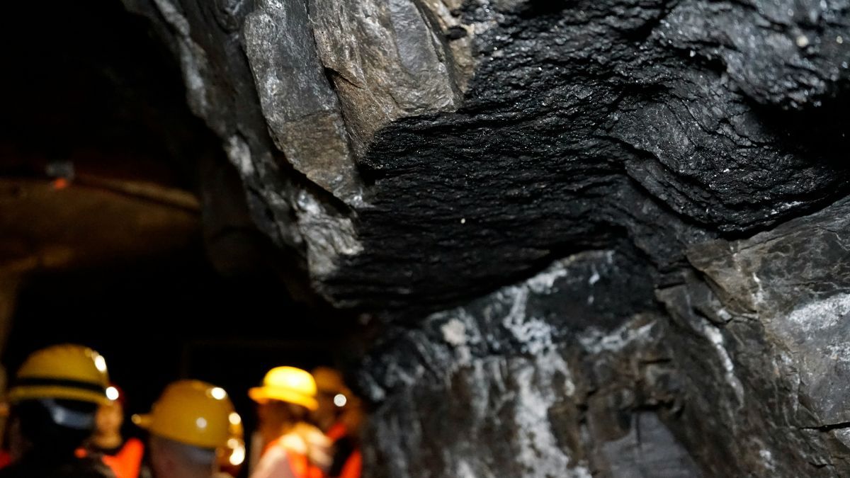 В результате обвала породы есть пострадавший В результате обвала породы есть пострадавший