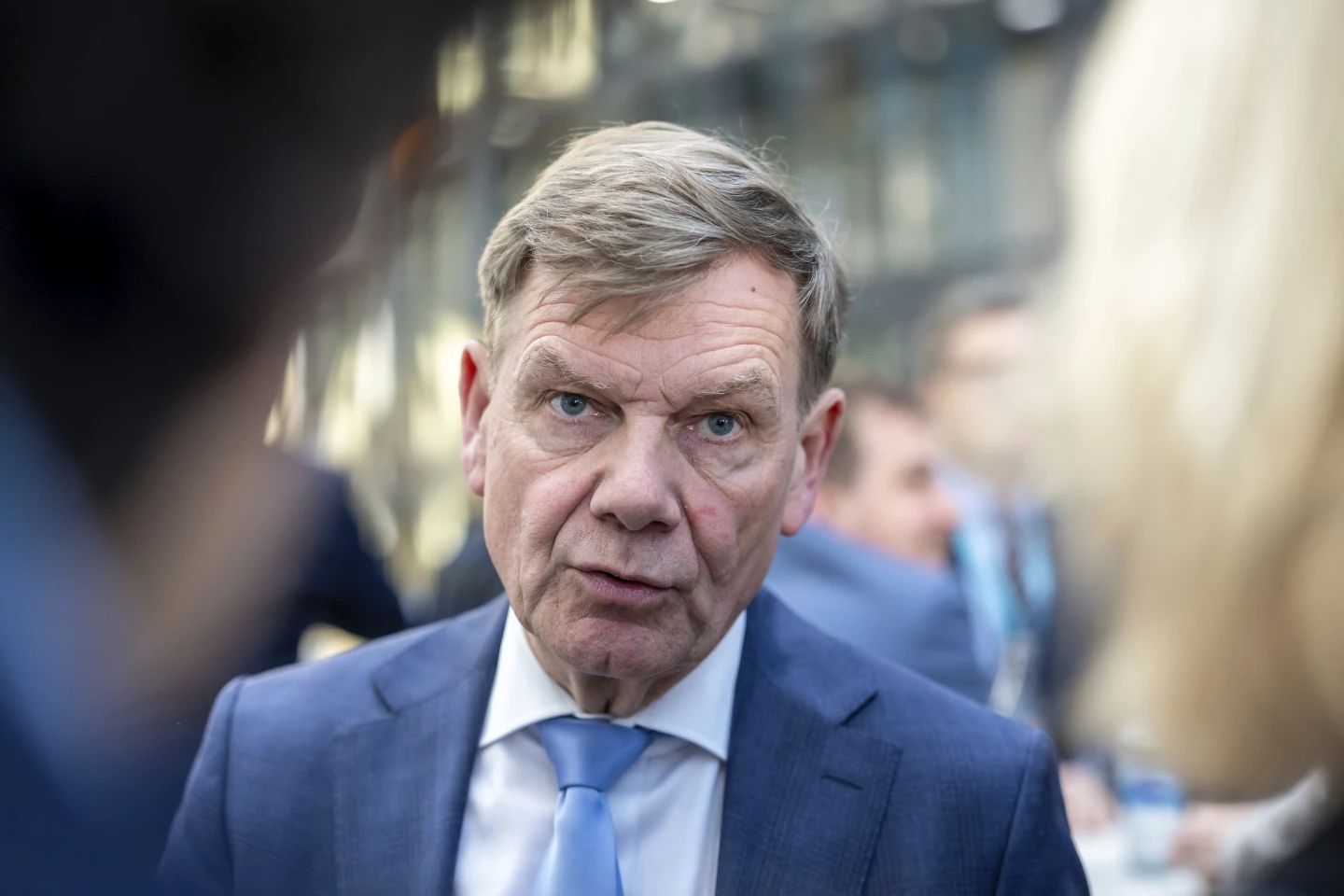 Иоганн Вадефуль сдержанно относится к передаче Taurus Украине - Геополитика