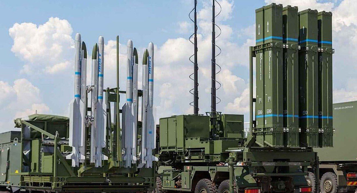 Германия поставляет восьмую систему IRIS-T для ВСУ Германия поставляет восьмую систему IRIS-T для ВСУ
