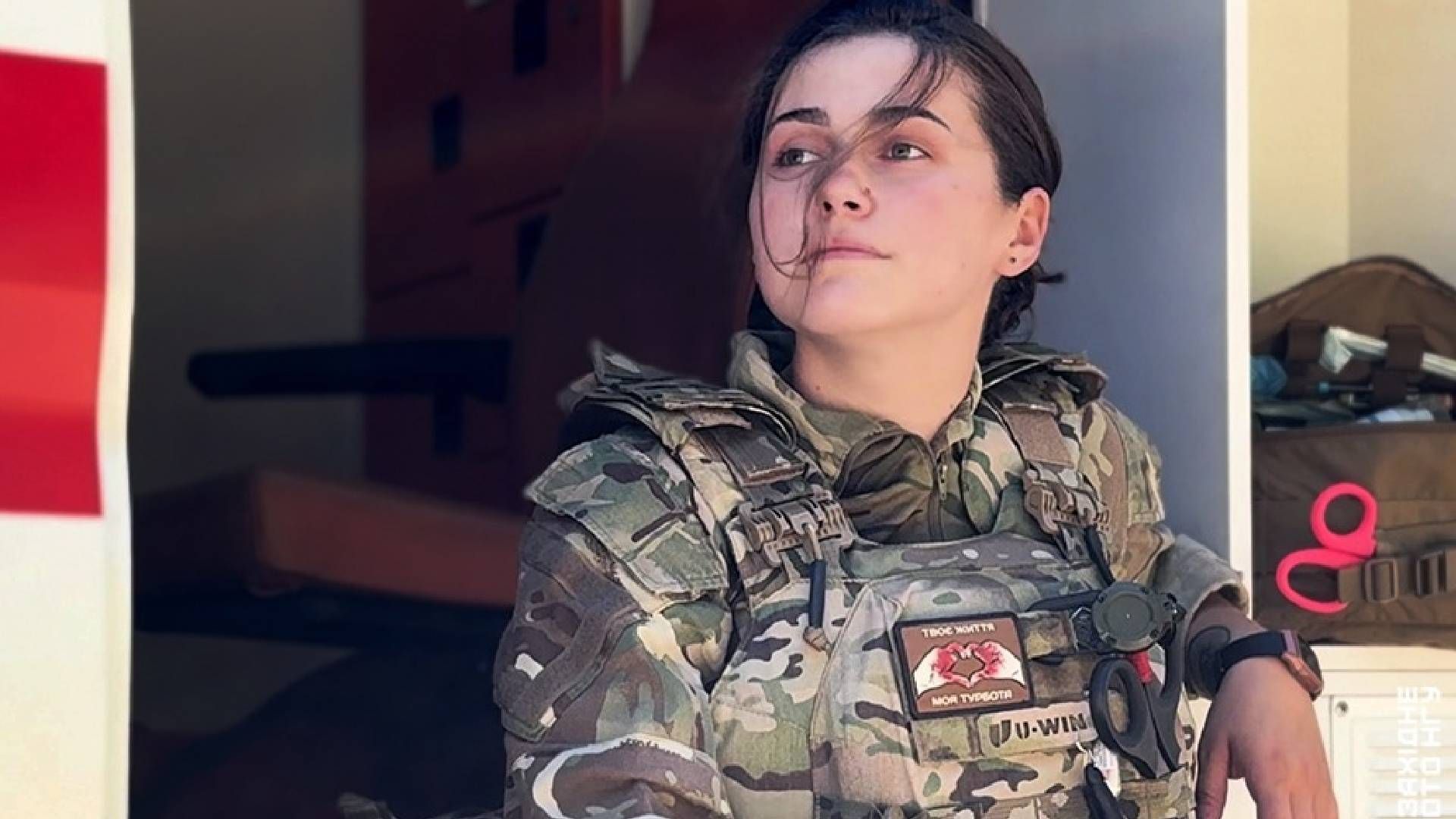 Бемби спасает раненых воинов Бемби спасает раненых воинов