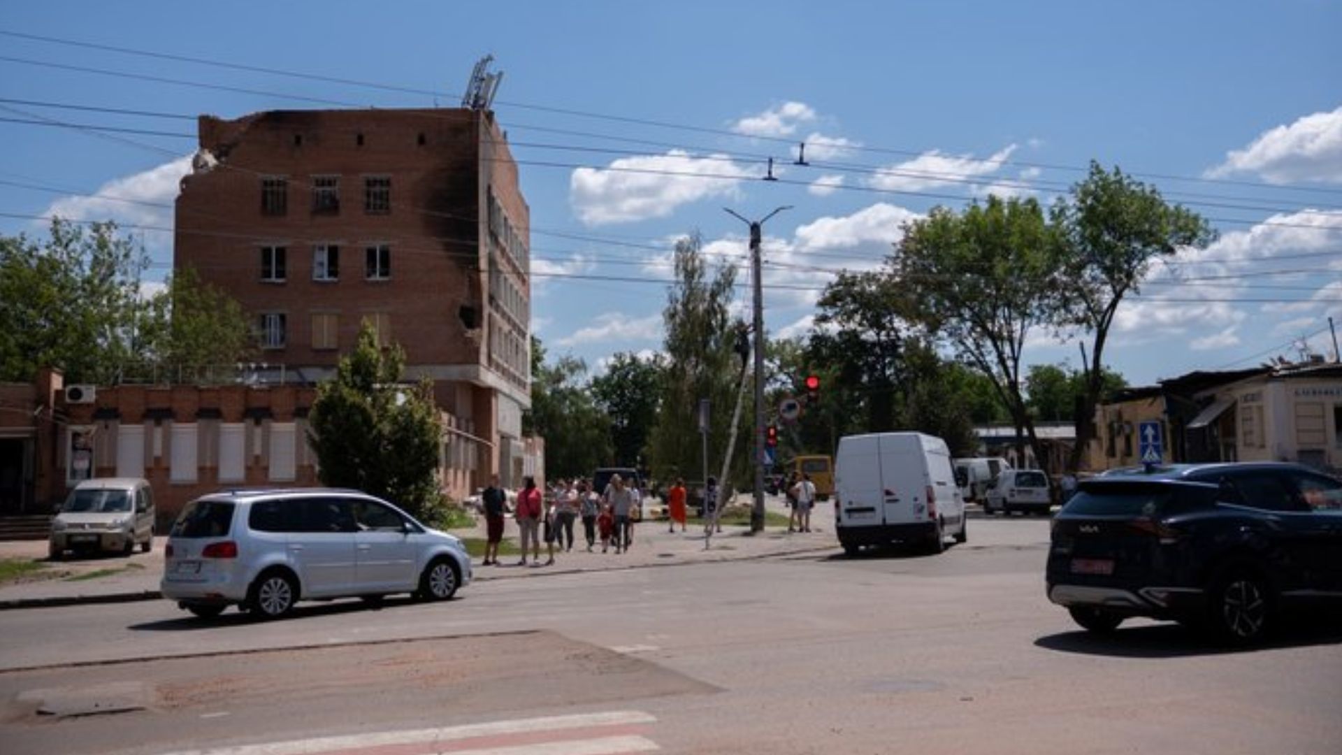 Здание областного ТЦК и СП в Полтаве после обстрела Здание областного ТЦК и СП в Полтаве после обстрела