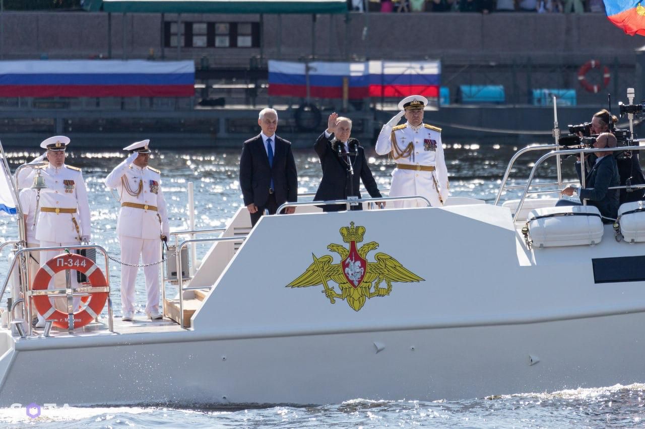 В России отменили парад на день флота впервые с 2017 года - Песков назвал причину - 24 Канал В России отменили парад на день флота впервые с 2017 года - Песков назвал причину - 24 Канал