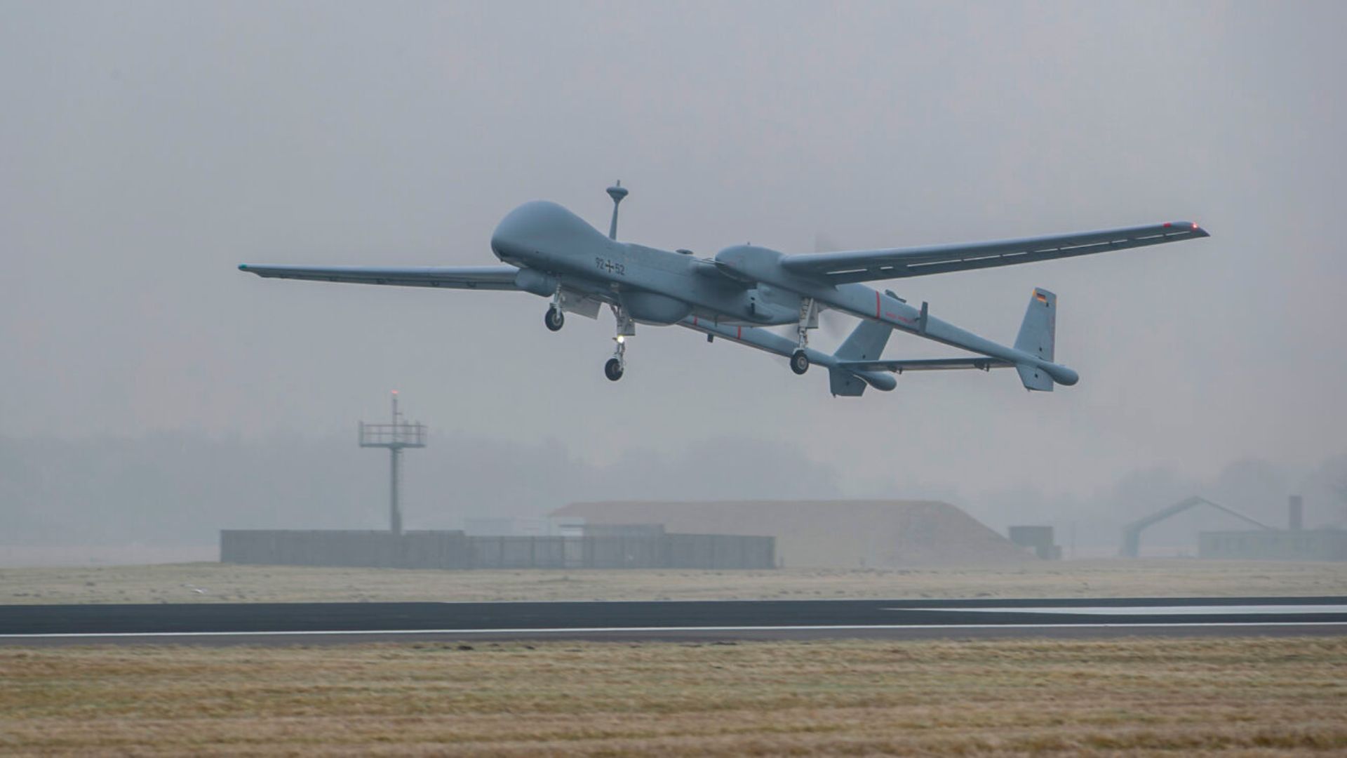 Бундесвер хочет получить дальнобойные беспилотники Бундесвер хочет получить дальнобойные беспилотники