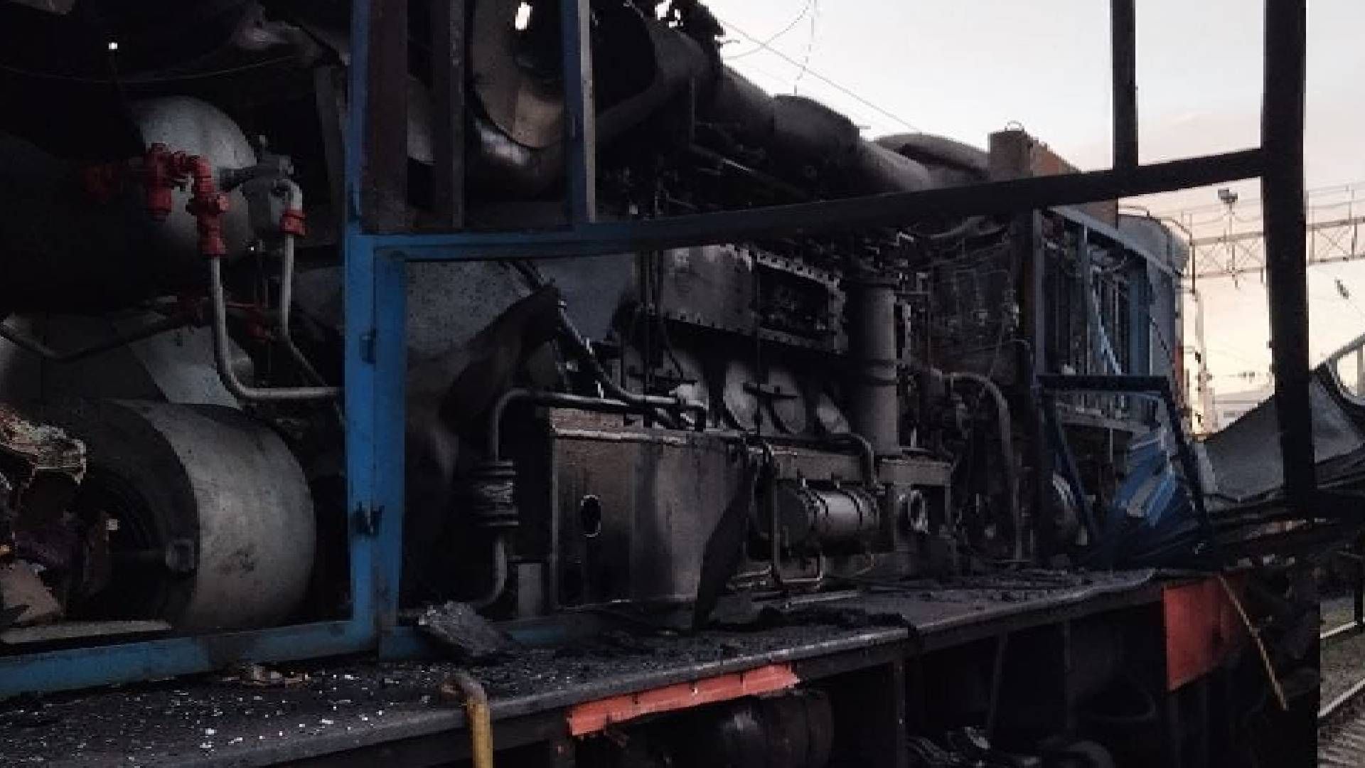 Окупанти постійно обстрілюють залізничну інфраструктуру України Окупанти постійно обстрілюють залізничну інфраструктуру України