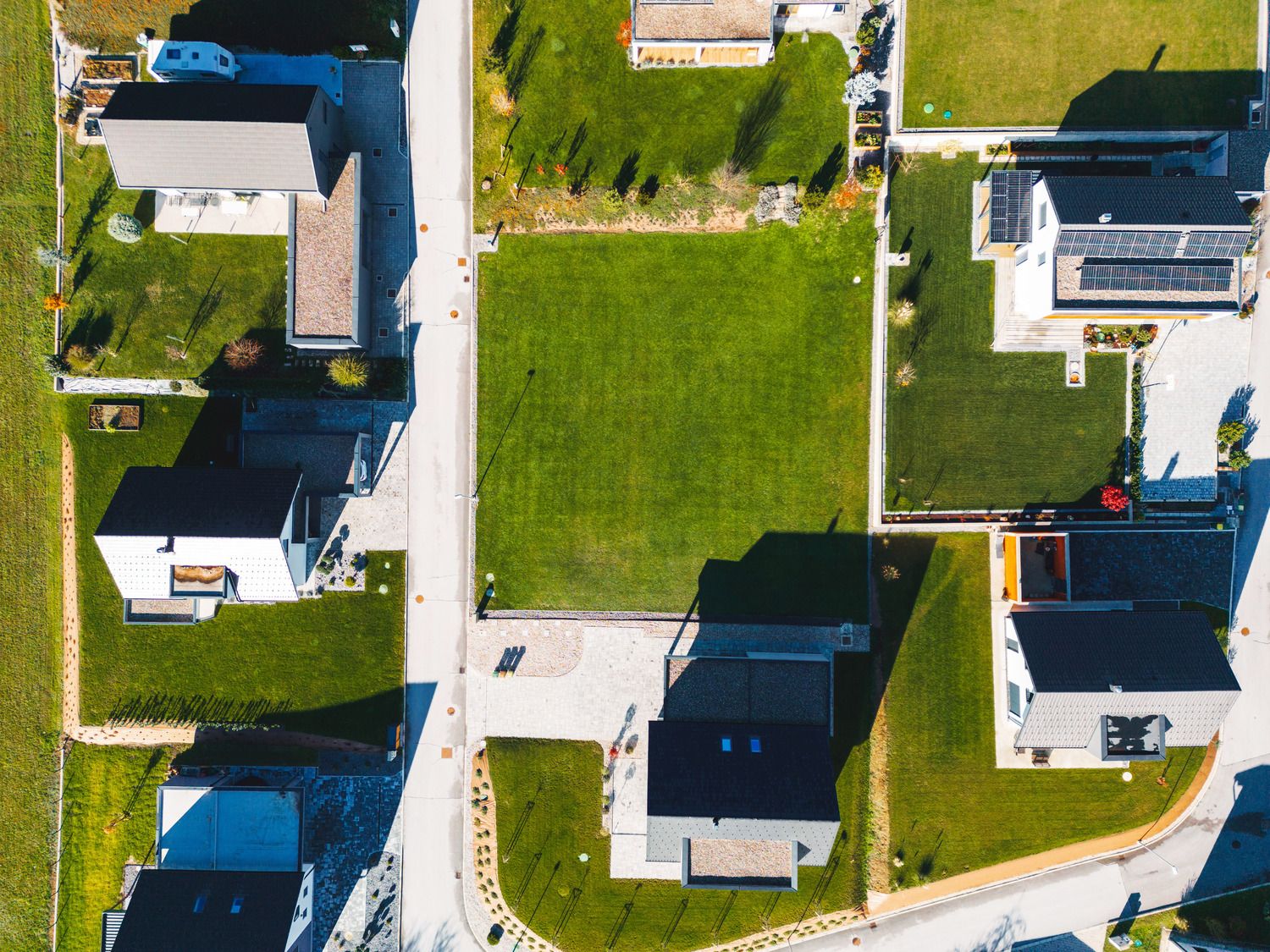 Строительство на одном участке - есть ли ограничения, сколько домов можно возвести - Недвижимость Строительство на одном участке - есть ли ограничения, сколько домов можно возвести - Недвижимость