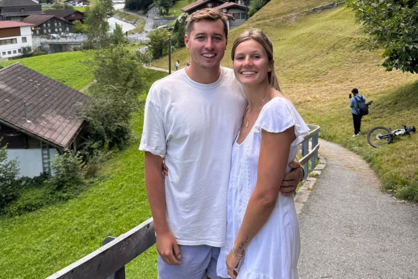 Американка встретила будущего мужа во время автостопа