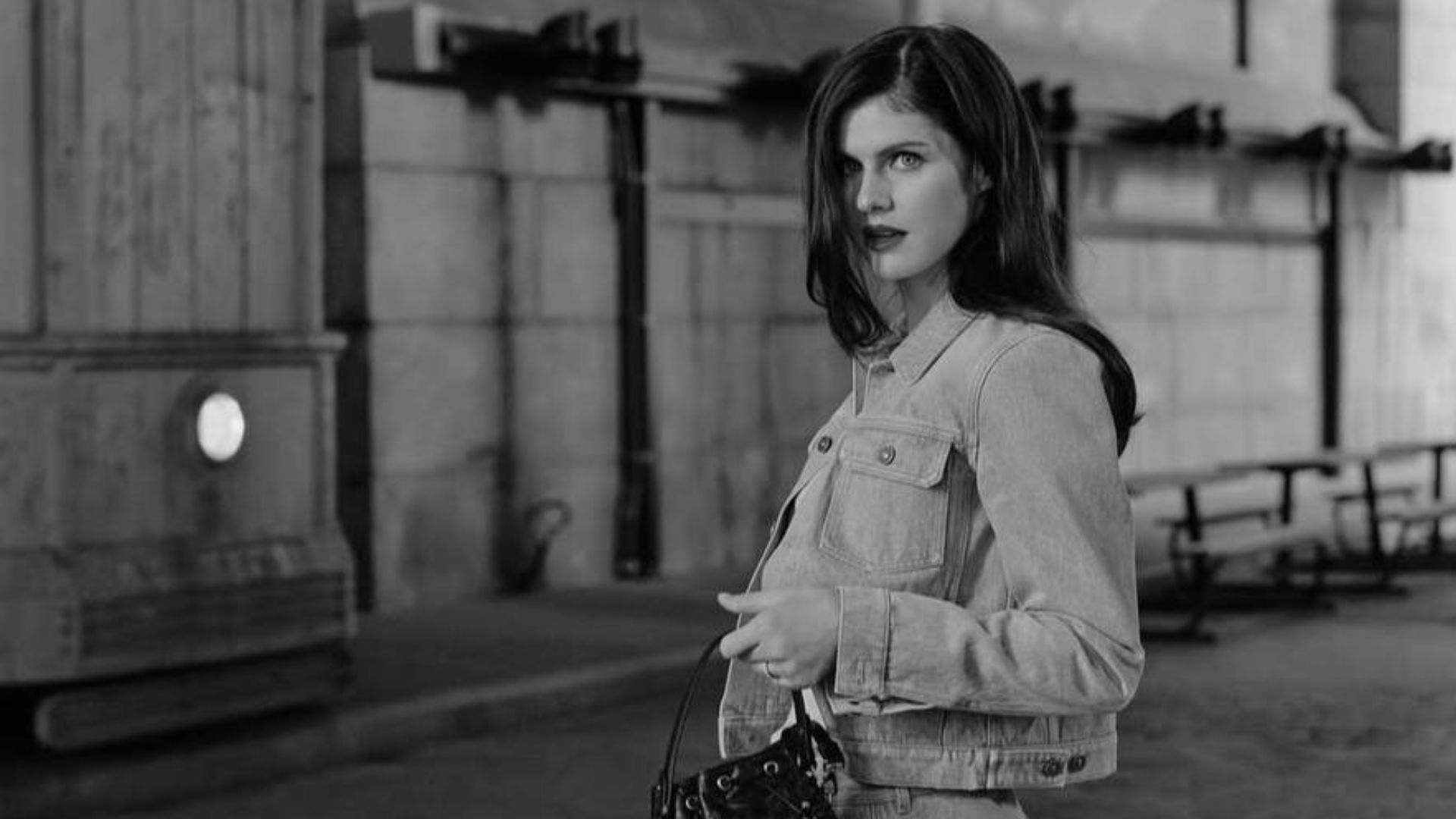 Александра Даддарио показала, какой ковер выбрала для дома Александра Даддарио показала, какой ковер выбрала для дома