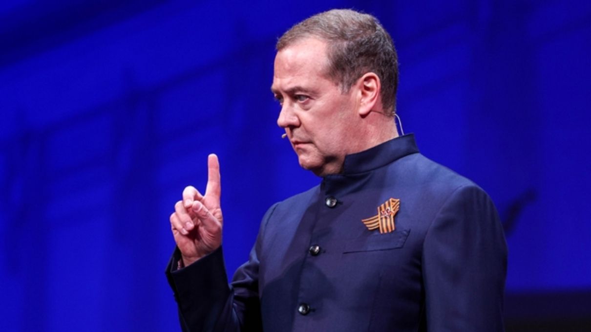 Дмитрий Медведев Дмитрий Медведев