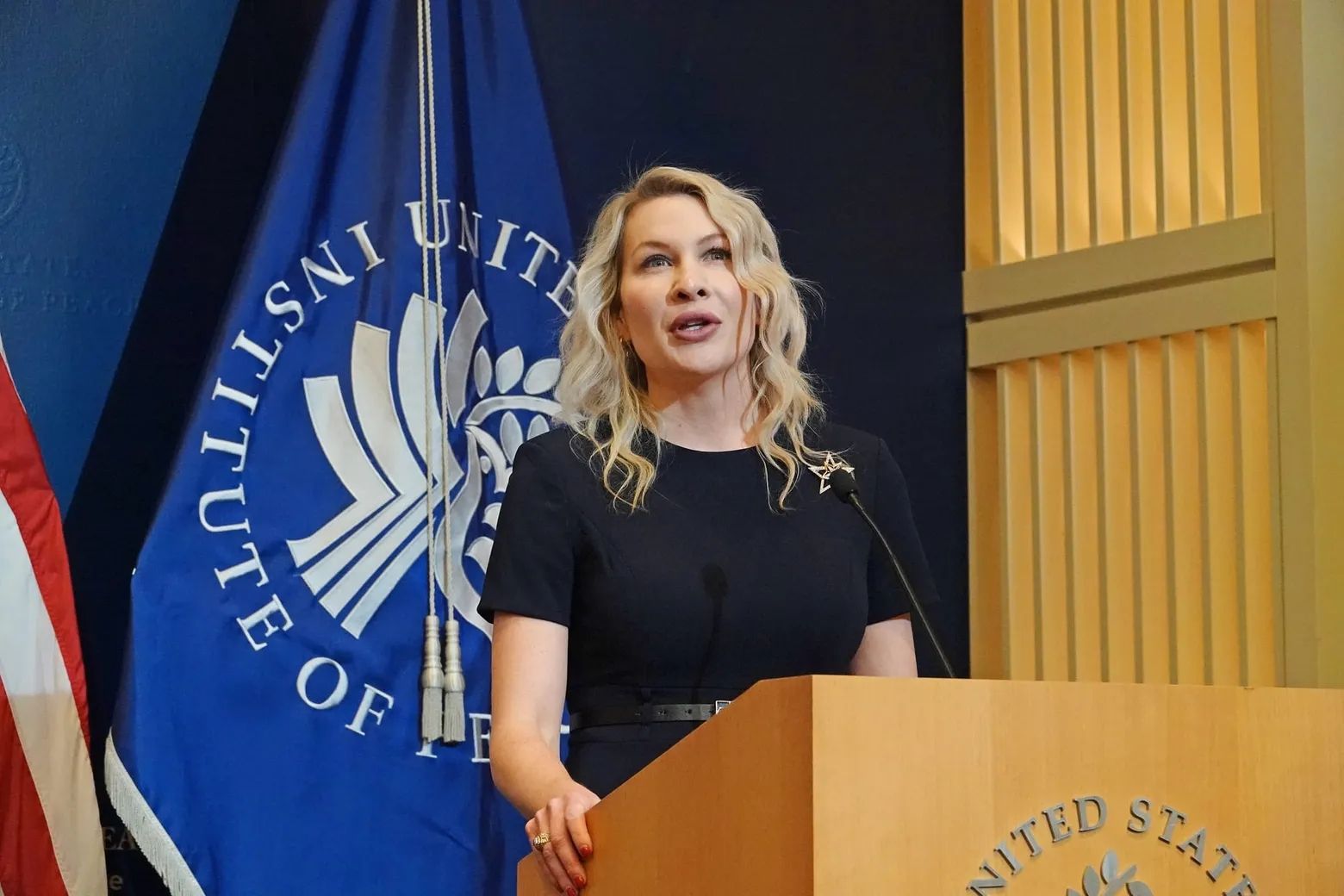 Донька Келлога відреагувала на обстріл України Донька Келлога відреагувала на обстріл України