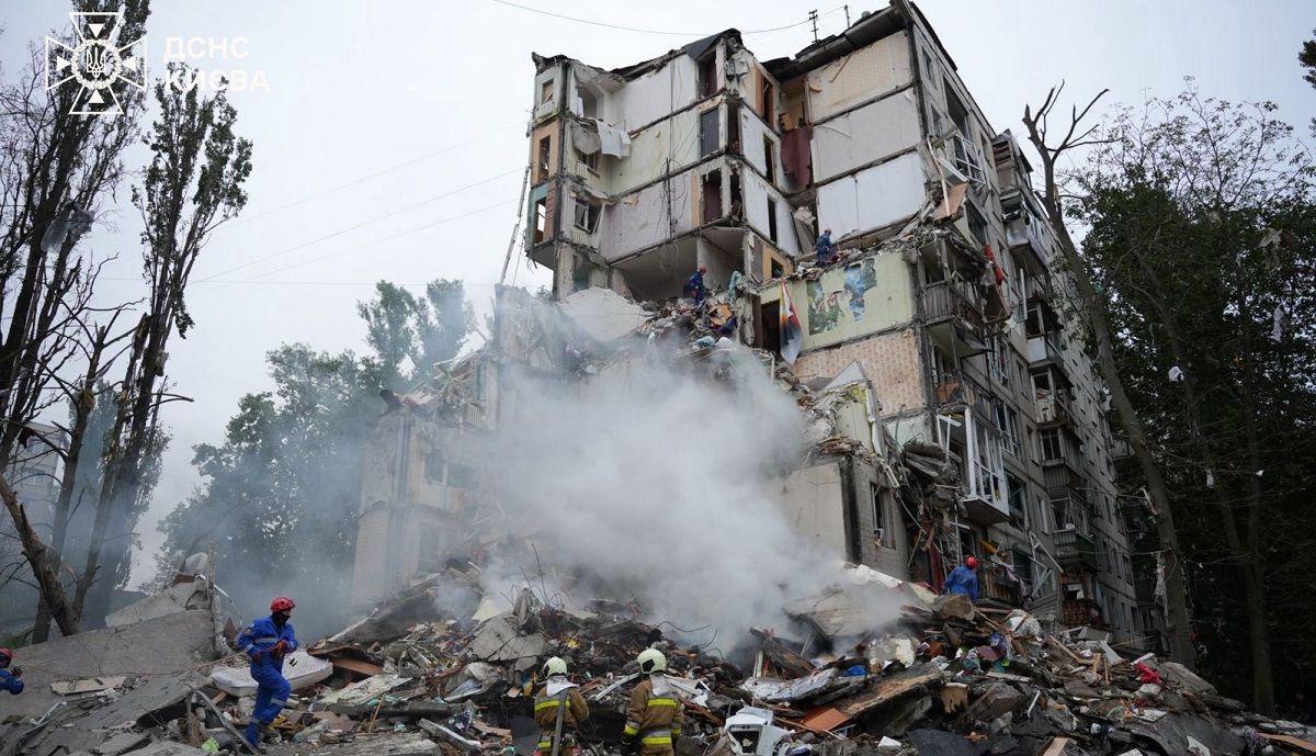 Святошинский район, попадание в многоэтажку - что известно об атаке 31 июля 2025 - 24 Канал Святошинский район, попадание в многоэтажку - что известно об атаке 31 июля 2025 - 24 Канал