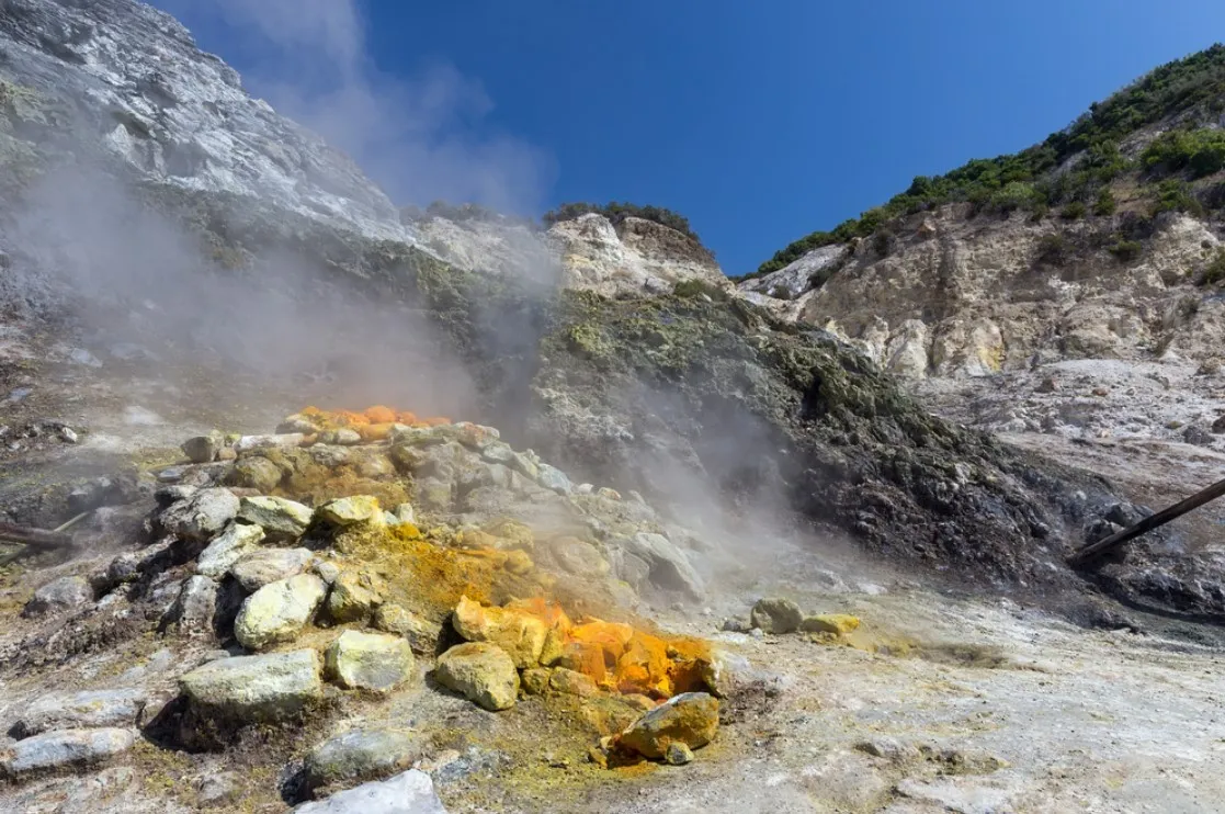 Вулкан Кампі-Флегрей готується до пробудження Вулкан Кампі-Флегрей готується до пробудження