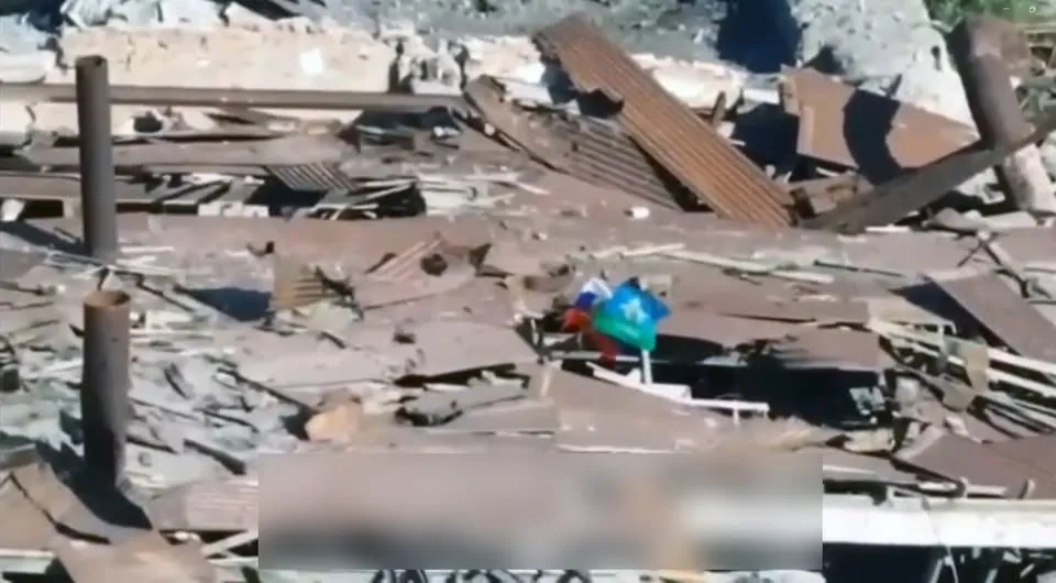 Россияне пытались установить государственный флаг в разных локациях Часового Яра