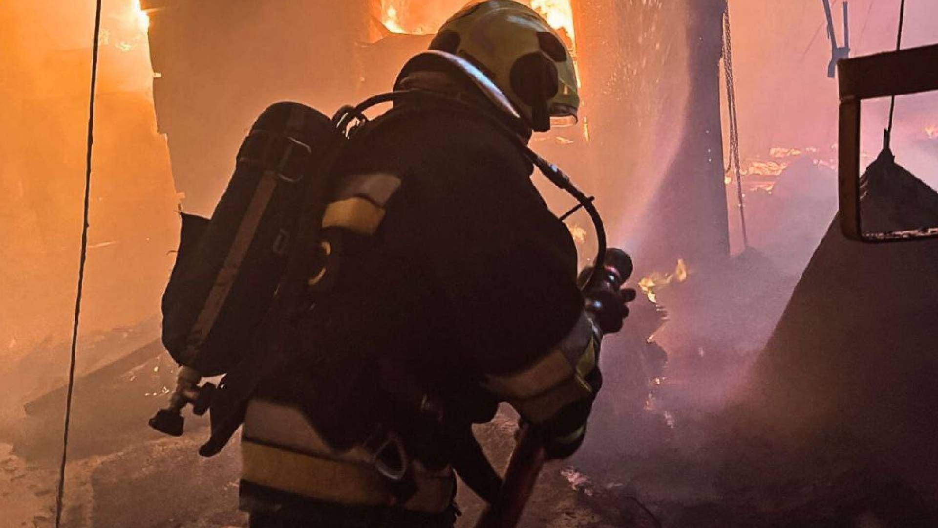 Оккупанты атаковали гражданские предприятия на Киевщине Оккупанты атаковали гражданские предприятия на Киевщине