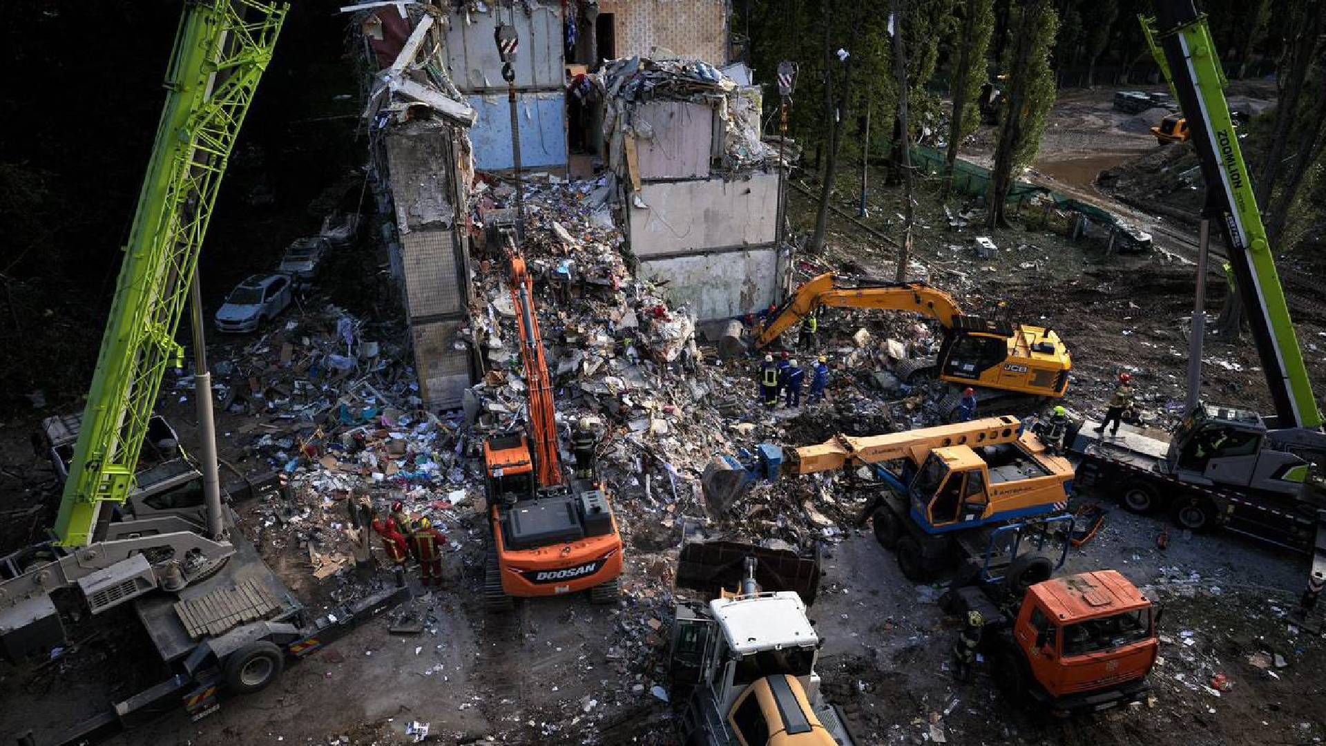 Зеленский отреагировал на многочисленные жертвы в результате удара по Киеву Зеленский отреагировал на многочисленные жертвы в результате удара по Киеву