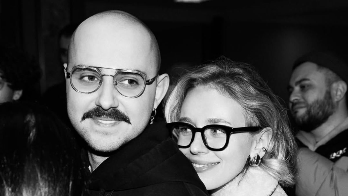 OTOY с невестой